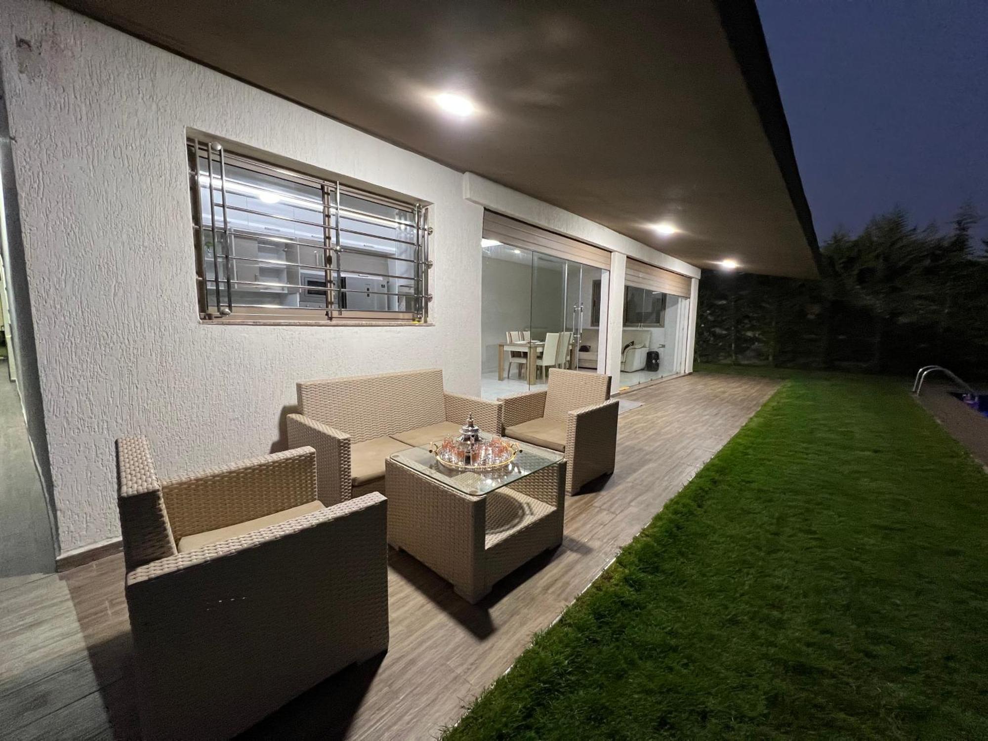 Familiale Avec Piscine A Golf Villa *